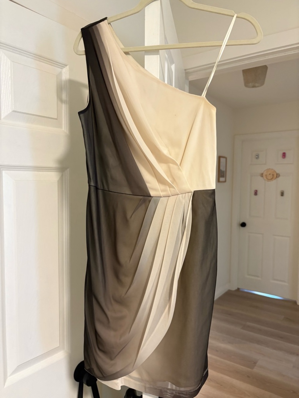 Elegant One-Shoulder Two-Tone Cocktail Dress - Cream and Black
